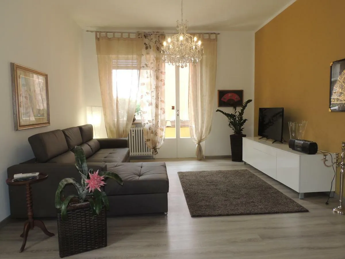 Residenza Arusnati Daire Verona İtalya
